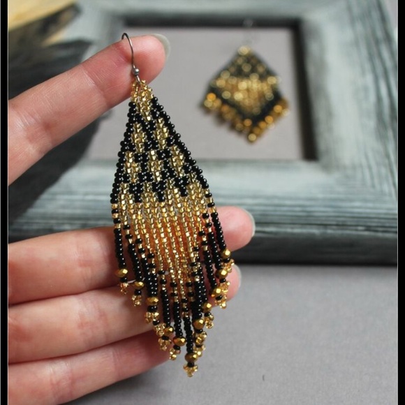 Shimmering Gold and Black Geo patterned beaded tassel earrings. New. - Picture 2 of 9